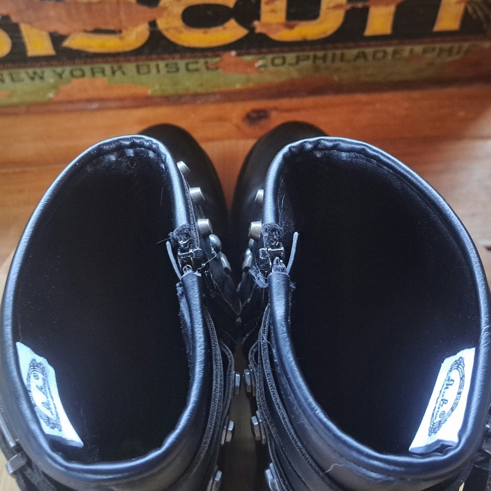 Italina by Summer Rio Stud Rio Motorcycle Ankle Boots EU 39 Womens 8-8.5 Black - Picture 6 of 15